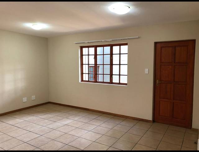 2 BEDROOM APARTMENT TO LET IN FAERIE GLEN